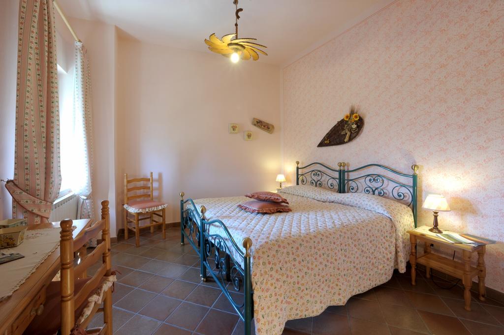 Agriturismo Podere Poggio Ai Cieli San Gimignano Chambre photo